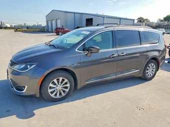2017 Chrysler Pacifica 2C4RC1BG0HR757979