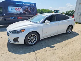 2019 Ford Fusion 3FA6P0MU1KR118330