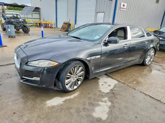 2018 Jaguar XJ-Series SAJWA2GE4JMW15733