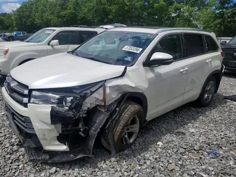 2019 Toyota Highlander 5TDDZRFH3KS915739 Lot 57053396
