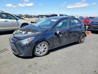 2020 Toyota Yaris 3MYDLBYV5LY704999