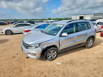 2016 Volkswagen Tiguan WVGBV7AX4GW607035