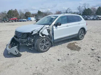 2018 Volkswagen Tiguan 3VV2B7AX0JM072498