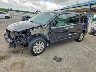 2015 Chrysler Town & Country 2C4RC1BG7FR505823