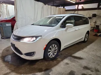 2018 Chrysler Pacifica 2C4RC1BG7JR149379