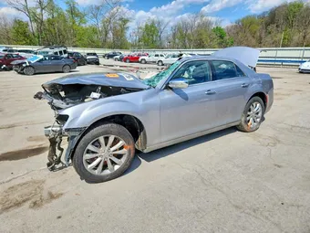 2017 Chrysler 300 2C3CCAKG5HH565585 Lot 50982736