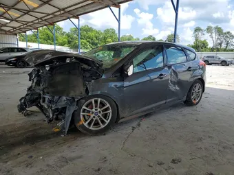 2016 Ford Focus 1FADP3K28GL204122