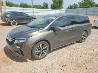 2018 Honda Odyssey 5FNRL6H92JB089058