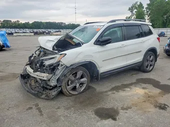 2019 Honda Passport 5FNYF8H96KB023774