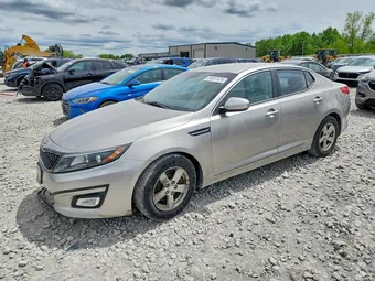 2015 Kia Optima KNAGM4A78F5576000