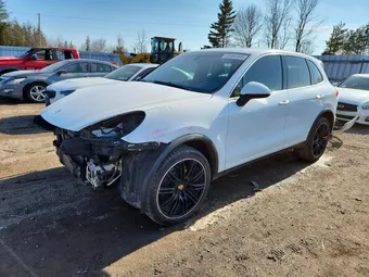 2016 Porsche Cayenne WP1AA2A22GLA03261