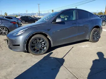 2021 Tesla Model Y Long 5YJYGDEE8MF091066