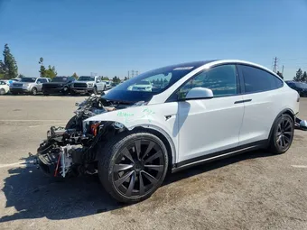 2022 Tesla Model X 7SAXCBE53NF329793
