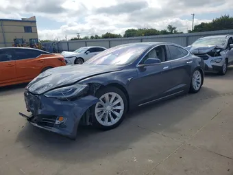 2018 Tesla Model S 5YJSA1E26JF296053