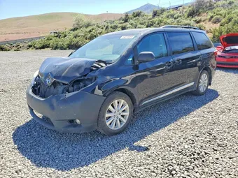 2017 Toyota Sienna 5TDJZ3DC0HS151817