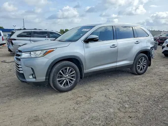 2019 Toyota Highlander 5TDJZRFH9KS583213 Lot 58716976