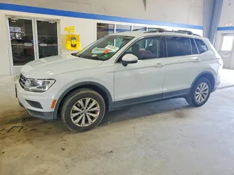 2018 Volkswagen Tiguan 3VV3B7AX2JM214242