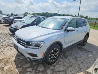 2018 Volkswagen Tiguan 3VV2B7AX9JM033084