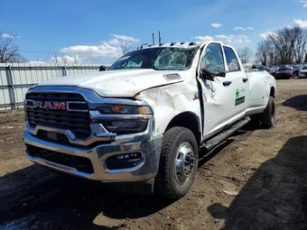 2026 Ram 3500 3C63RRGL2TG152909