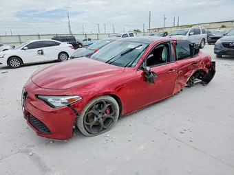 2017 Alfa Romeo ZARFAECN9H7535056