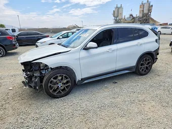 2020 BMW X1 WBXJG9C06L5P76594