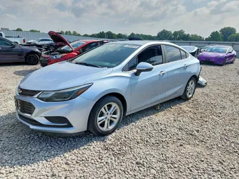 2018 Chevrolet Cruze 1G1BE5SM7J7161597