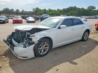 2015 Chrysler 300 2C3CCAAG2FH785989 Lot 57444726