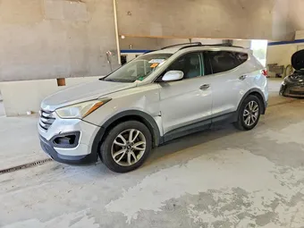 2016 Hyundai Santa Fe 5XYZU3LA4GG320475