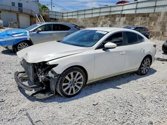 2021 Mazda 3 JM1BPABL3M1339448
