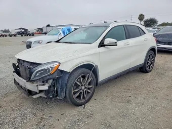 2017 Mercedes-Benz GLA-Class WDCTG4GB0HJ283295