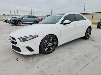 2019 Mercedes-Benz A-Class WDD3G4EBXKW026833