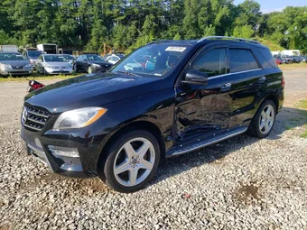 2015 Mercedes-Benz M-Class 4JGDA5GB0FA492353