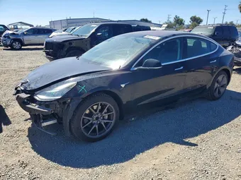 2018 Tesla Model 3 5YJ3E1EA5JF165681 Lot 60221136