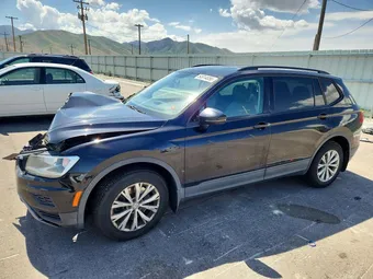 2018 Volkswagen Tiguan 3VV0B7AX8JM088102