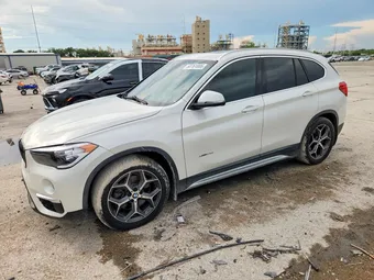 2016 BMW X1 WBXHT3C34GP881095