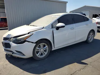 2018 Chevrolet Cruze 1G1BE5SM8J7107581