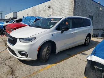 2024 Chrysler Pacifica Hybrid 2C4RC1S7XRR150294
