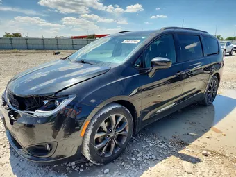2018 Chrysler Pacifica 2C4RC1EG7JR168249