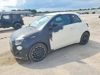 2024 Fiat 500e ZFAFFAA48RX219851