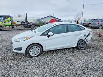 2015 Ford Fiesta 3FADP4AJ6FM110932