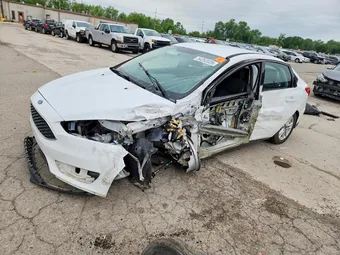 2015 Ford Focus 1FADP3F27FL282934