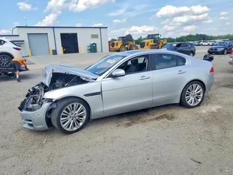 2017 Jaguar XE SAJAR4BG9HA947881