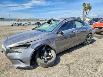 2019 Mercedes-Benz CLA-Class WDDSJ4EB1KN760151