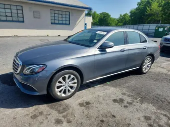 2017 Mercedes-Benz E-Class WDDZF4KB1HA144227