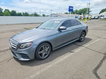 2018 Mercedes-Benz E-Class WDDZF4KB9JA329955