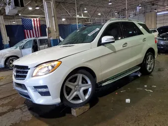 2015 Mercedes-Benz M-Class 4JGDA5GB4FA471134