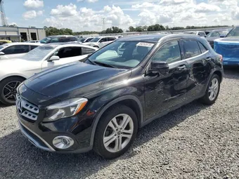 2018 Mercedes-Benz GLA-Class WDCTG4GB8JJ479071