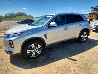 2021 Mitsubishi Outlander JA4ARUAU0MU015416