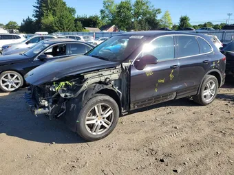 2016 Porsche Cayenne WP1AA2A24GLA04508