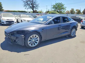 2016 Tesla Model S 5YJSA1E2XGF153017